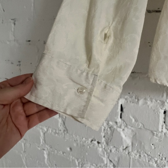 Vintage white stag off white floral pattern button up shirt - Picture 3 of 6